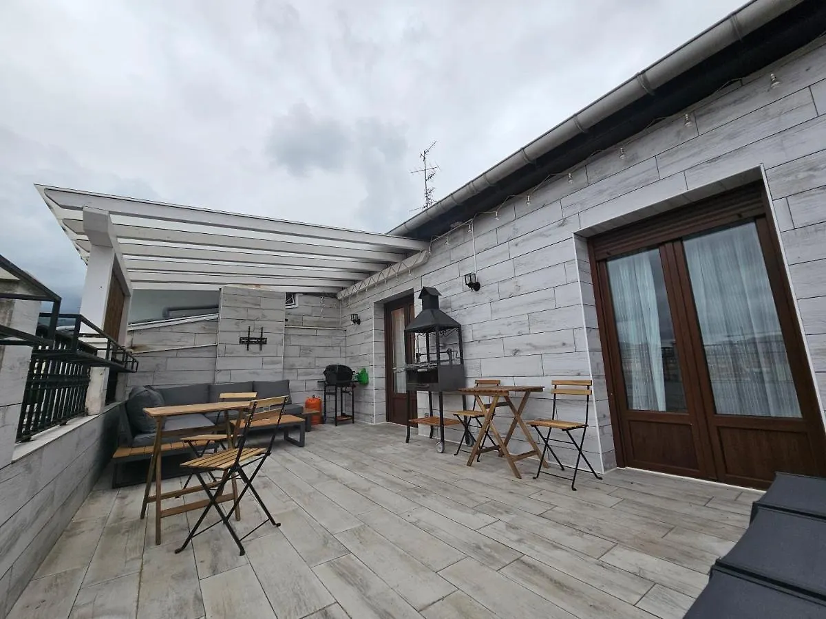 Habitacion En Atico Con Terraza En Bilbao Apartman 0*,  Spanyolország